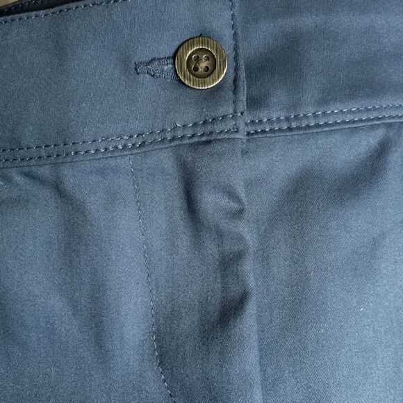 NWT Isaac Mizrahi NY Vintage Indigo Tailored Short - Picture 8 of 11